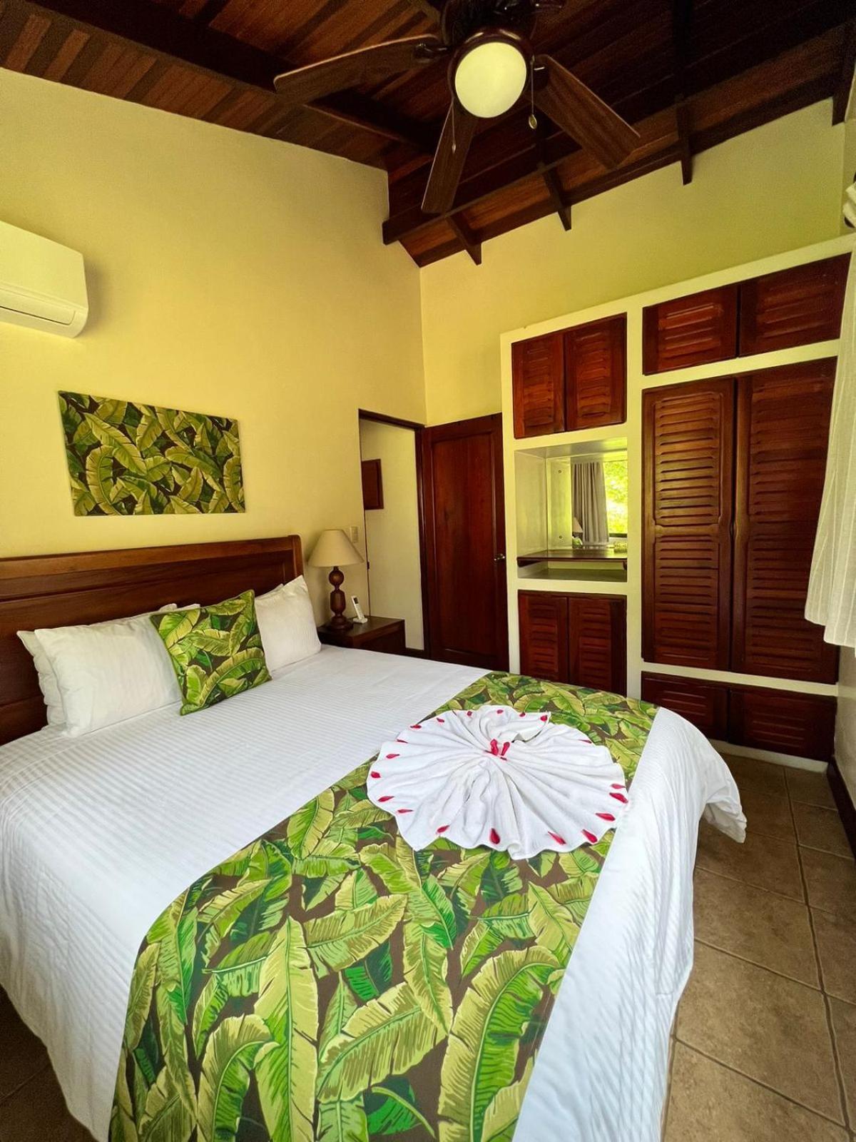 La Foresta Nature Resort Quepos Ngoại thất bức ảnh