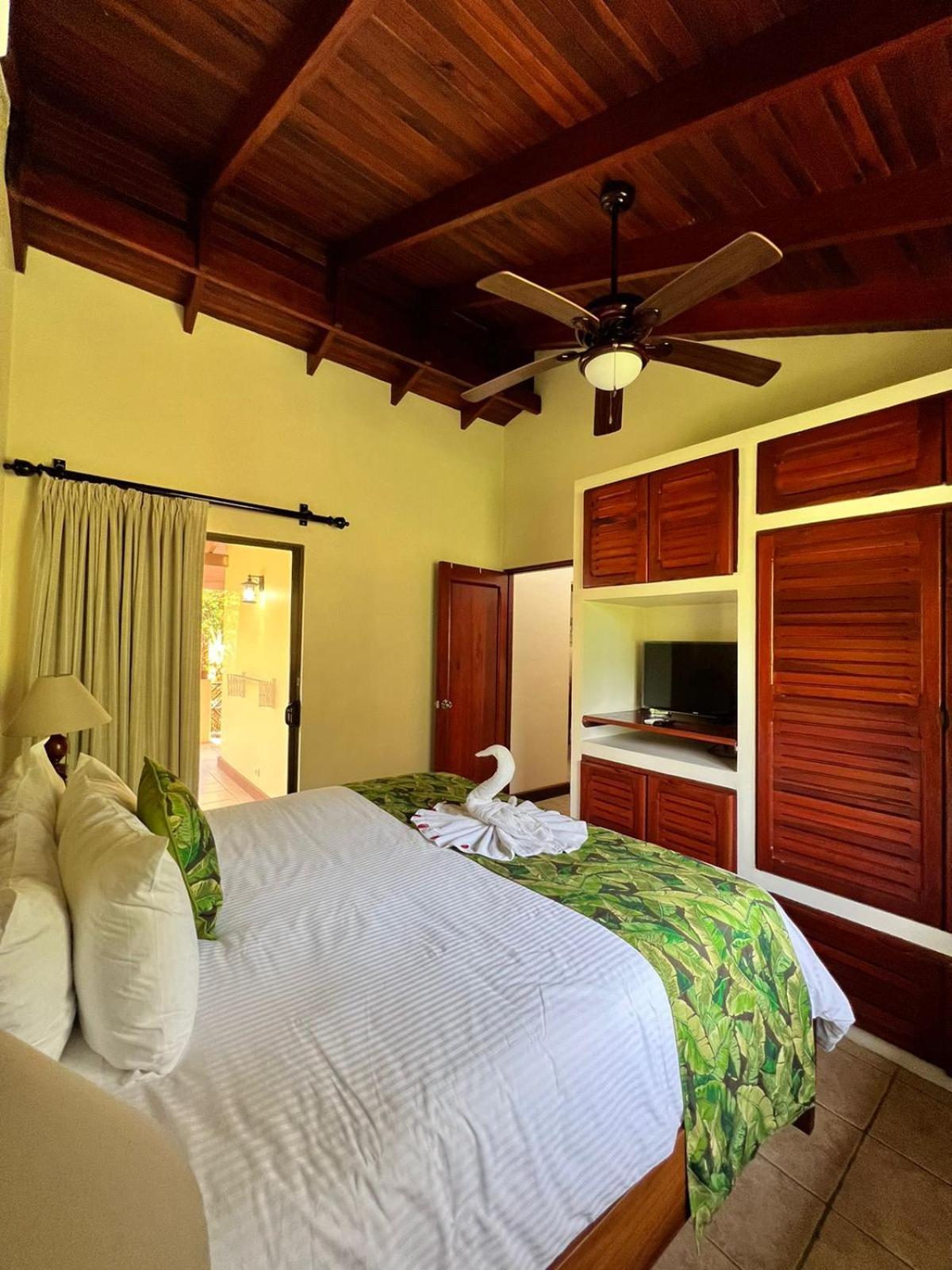 La Foresta Nature Resort Quepos Ngoại thất bức ảnh