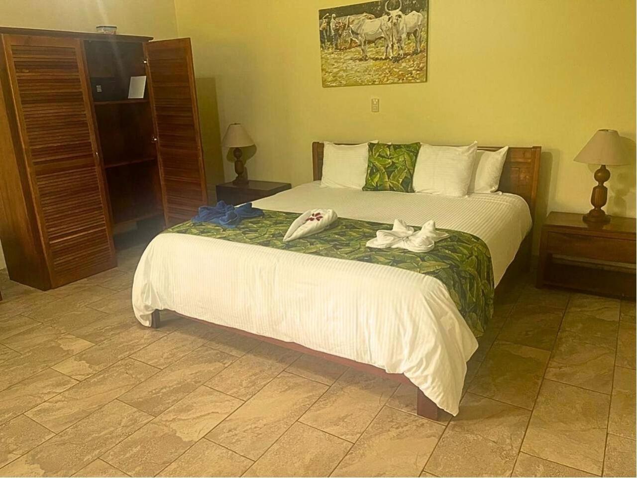 La Foresta Nature Resort Quepos Ngoại thất bức ảnh
