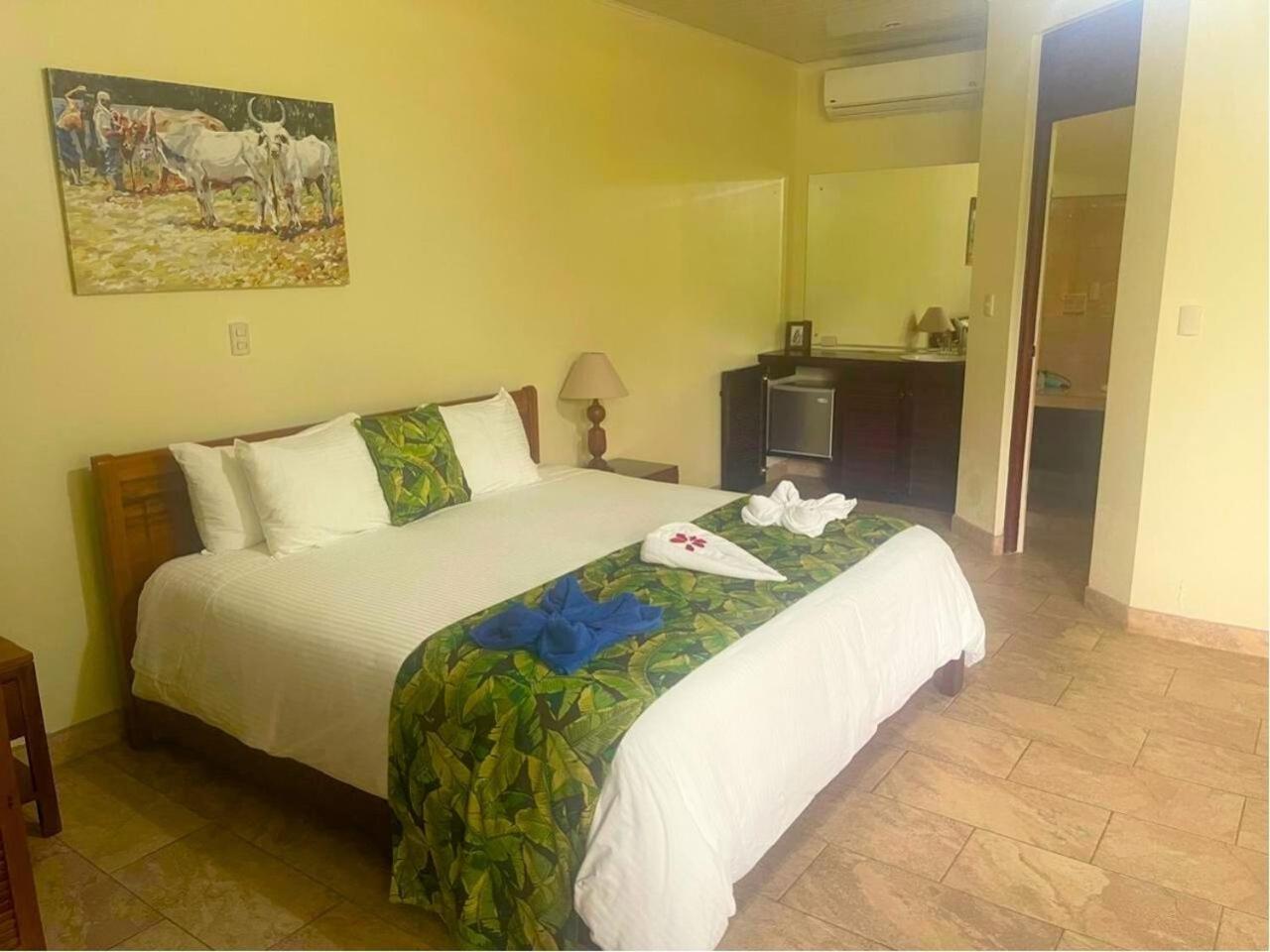 La Foresta Nature Resort Quepos Ngoại thất bức ảnh